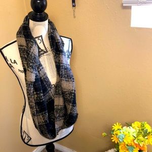 Plaid print scarf!